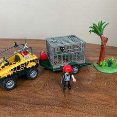 Playmobil 4175 - Amphibian Vehicle with Deinonychus dinosaur