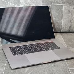Apple 15" Macbook Pro A1990 Touch Bar Intel I7 32GB RAM 1TB SSD