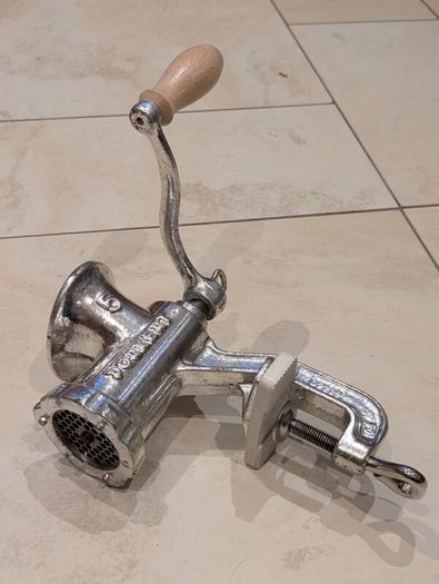 Porkert manual mincer