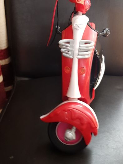 monster high scooter