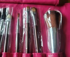 Make up brush set