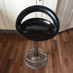 Bar stool