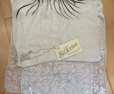The Silkvine cream scarf