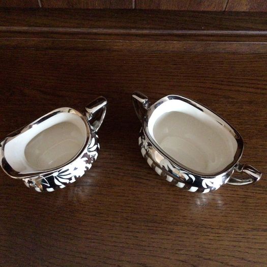 Stunning Vintage Silver and cream Georgian England Milk jug and sugar bowl set