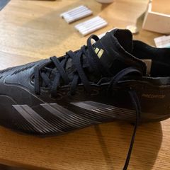 Adidas Preditor FG football boots size 6