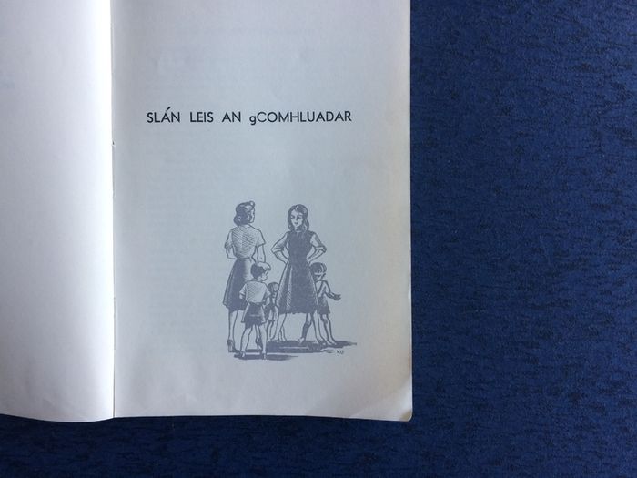 Leabhar- Slan leis an gComhluadar