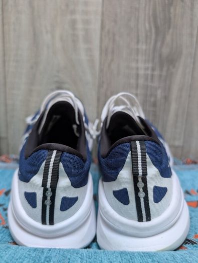 Saucony