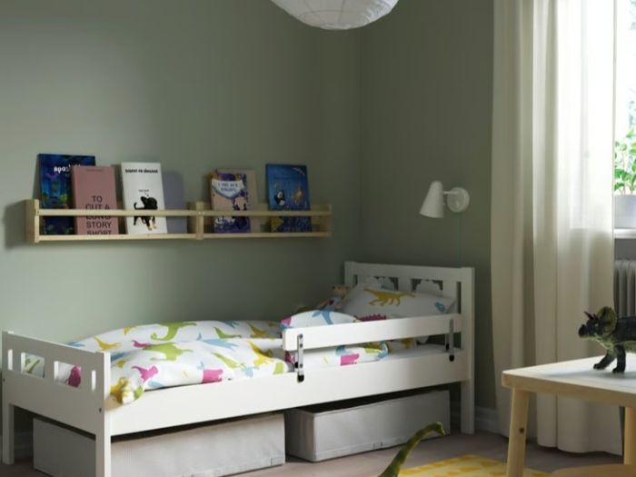 Toddler bed