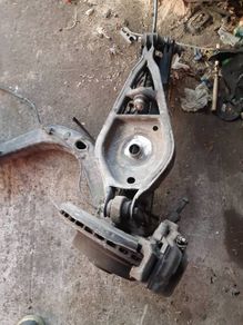 Stub axle wheel hub left rear BMW X 3 (E83)