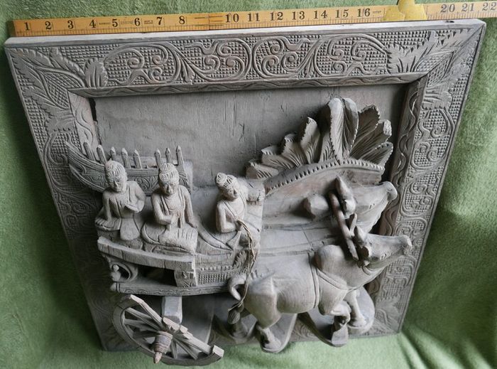 Ancient Chinese Bas-relief in Oak - Chinese Hand Carved Oak ,Antique Wall Art. (big thick and heavy) 22,8" x 21,5" thickness 8"