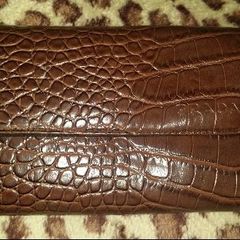 Large brown designer purse Price includes postage