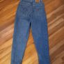 Levis High Waisted Mom Jeans size 26 Image 3