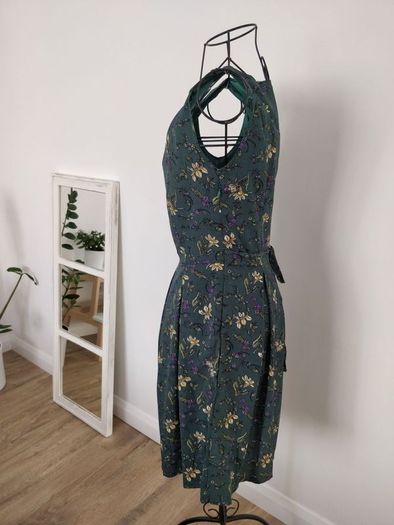 Green dress with flower pattern size 8