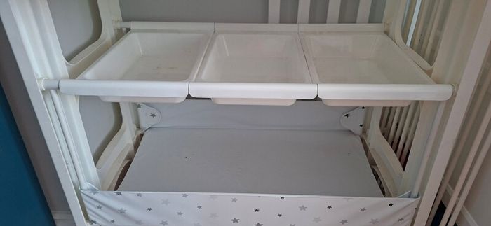 Baby changing table
