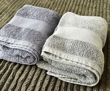 Dunnes Stores Bath Towels x2 100x150cm