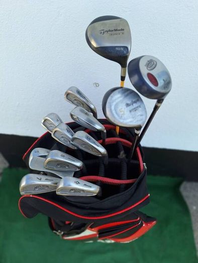 Golf clubs, full set and bag.