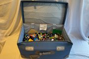 Lego - treasure chest of 5kg of Lego pieces.