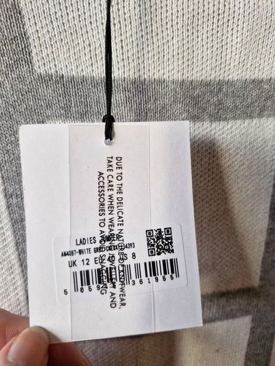 Grey/white oversized check jumper