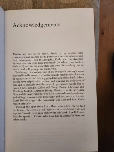 The Behaviour Of Horses. In Relation To Managment And Training.  By Dr Marthe Kiley-worthington. First Edition Hardback With Dustjacket In Good Condition.