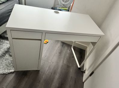 White Desk