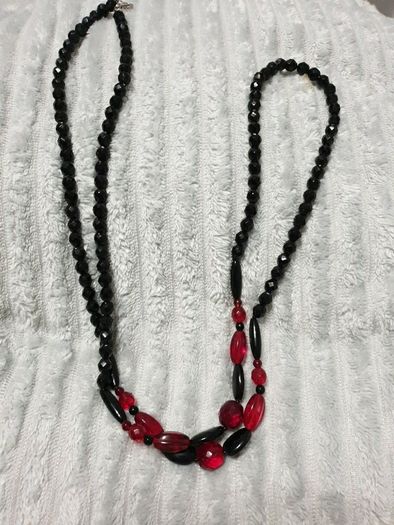 Vintage glass beaded necklace