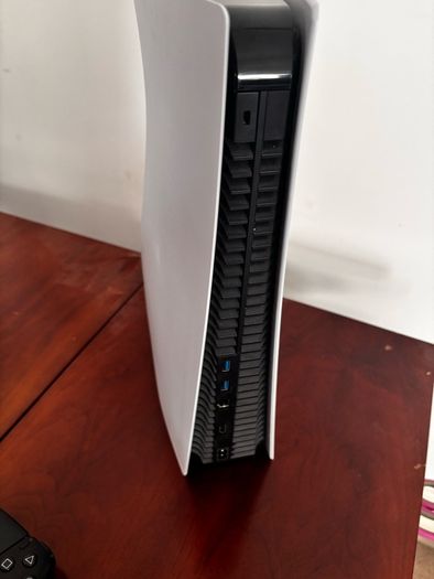 PS5 disk version with two controllers