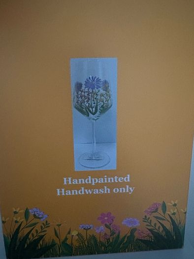 Set of 2 wine glasses