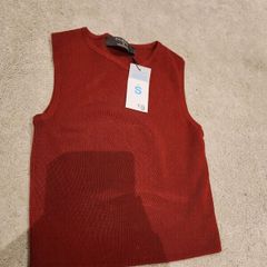 Ladies red sleeveless top size S