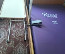 Hospital bed for home