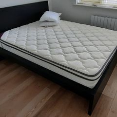 King Bed+Homelee mattress+ x2 slatted bed base -  like new