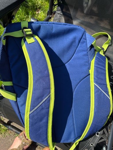 schoolbag/backpack