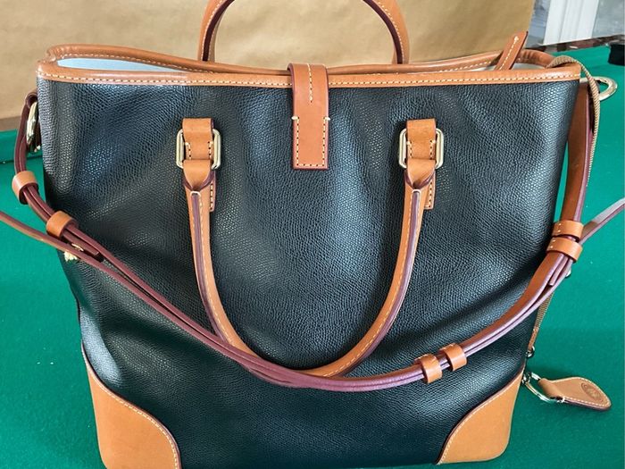 DOONEY & BOURKE Leather Hand/Shoulder Bag