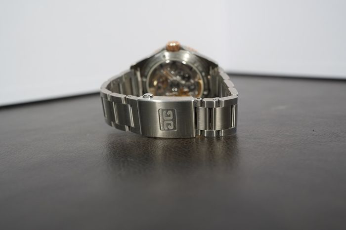 Glashutte Original SeaQ Panoramadatum