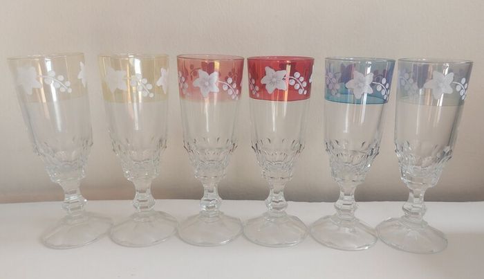 Fabulous Set of Six Vintage Retro Pressed Glass Footed Flutes with Bands of Iridescent Rainbow Colours and Floral Motifs, Capacity 120mls