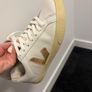 Veja Trainers Image 3
