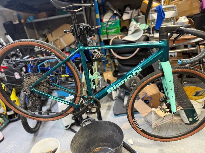 GRX 1X12 Gravel group set. Inc wheels.