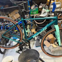 GRX 1X12 Gravel group set. Inc wheels.