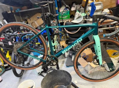 GRX 1X12 Gravel group set. Inc wheels.