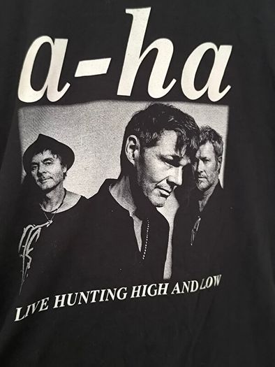 Aha concert t shirt size XL