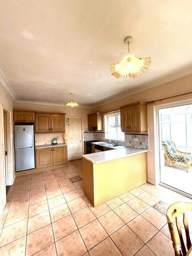 Kitchen cabinets