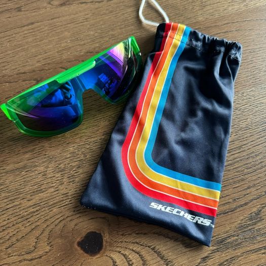 Skechers teen sunglasses
