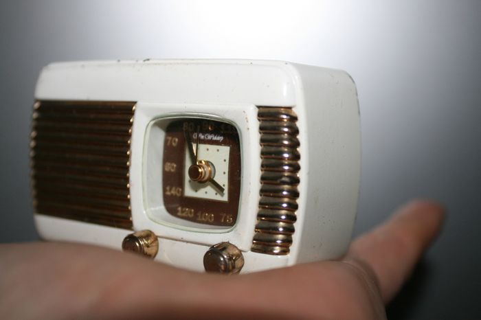 Vintage Wm Widdop miniature  radio alarm clock
