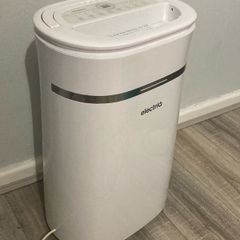 electriQ Essential 20L Quiet Anti Bacterial Laundry Dehumidifier, within Humidistat and Carbon Filter.