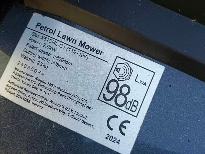 Almost new Pro Lawn Hyundai Self drive lawnmower 51 cm cut 170 cc engine. Year manufacturing 2024.