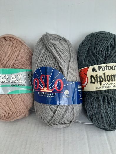 new 100% pure wool knitting/crochet/crafts
