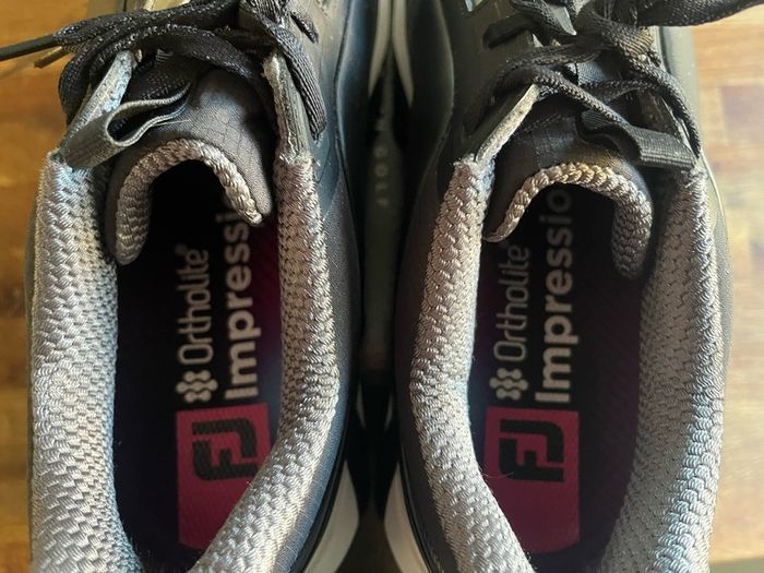 Footjoy Tour Alpha leather waterproof golf shoes. UK 9.5
