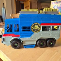 Ben 10 Omniverse Bus