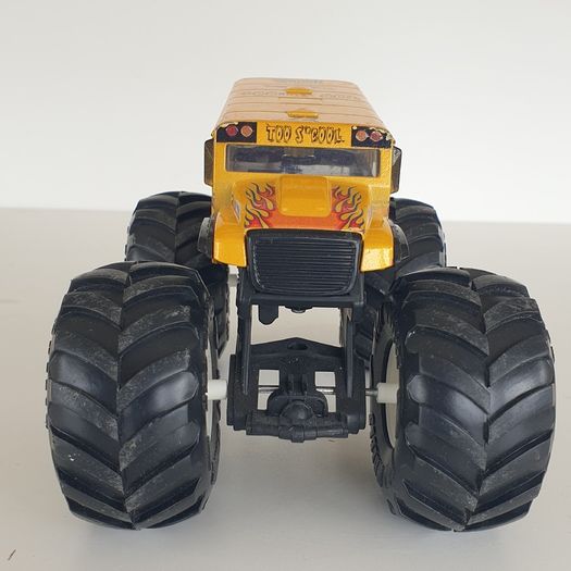 Monster truck Too S'ool 1:24 scale Mattel