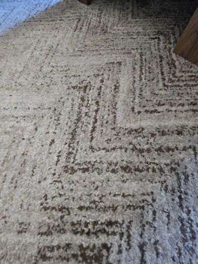 high quality rug 220cm x 160cm
