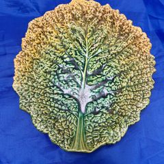 Majolica ceramic cabbage leaf plate